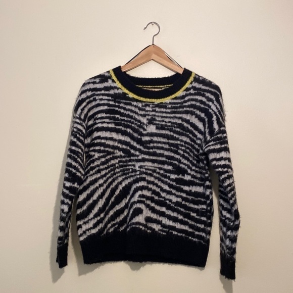Aqua black and white zebra pattern sweater. Size Xs - Picture 2 of 8